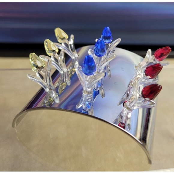 Swarovski Other - SWAROVSKI - Miniature Tulips - Crystal SCS Renewal with stand - Retired!